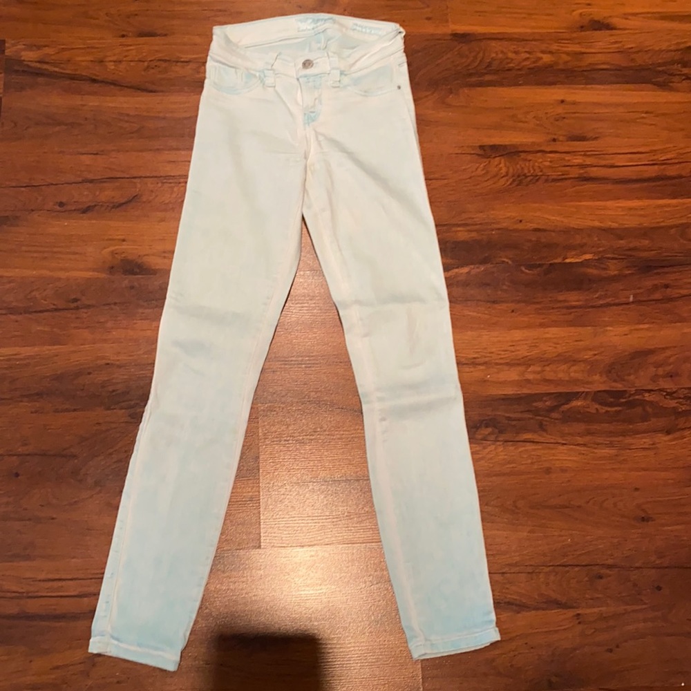 💕2 for $20 Baby blue guess stretchy skinny jeans